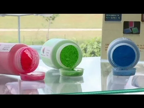 céphalopodes et art : découvrez la peinture révolutionnaire qui change de couleur à la lumière !